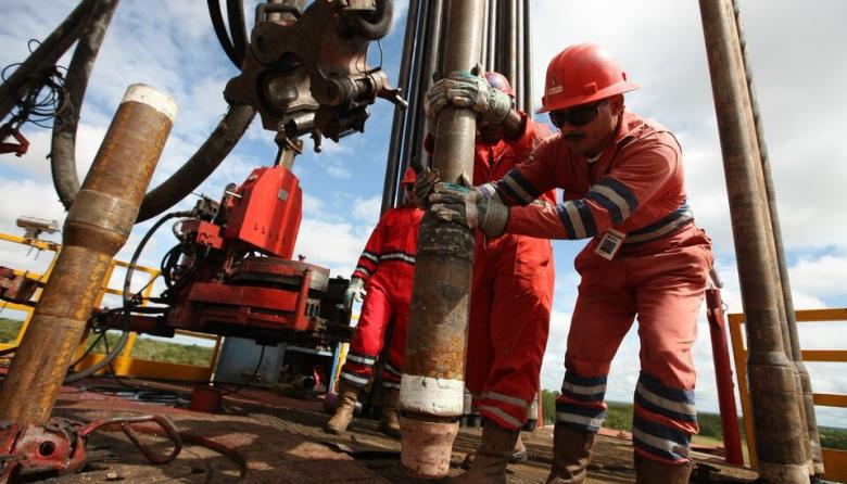 Petroleros no descartan un paro total en rechazo a los cambios en Ganancias