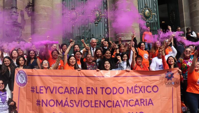 México incorpora la violencia vicaria en su Código Penal